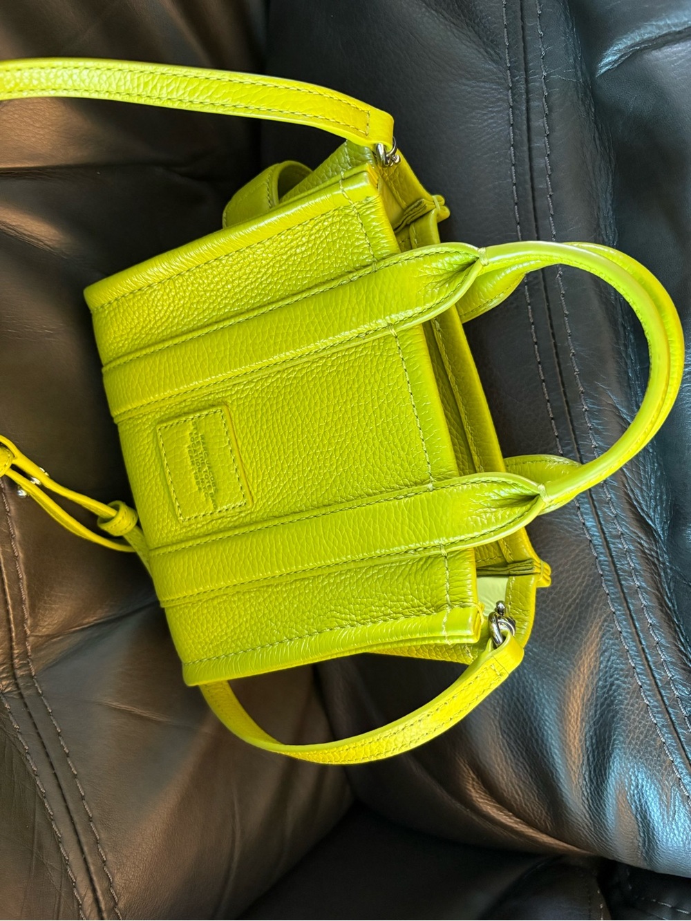 LIKE NEW*** Marc Jacobs The Tote Bag Mini in Neon Lime - Picture 4 of 6